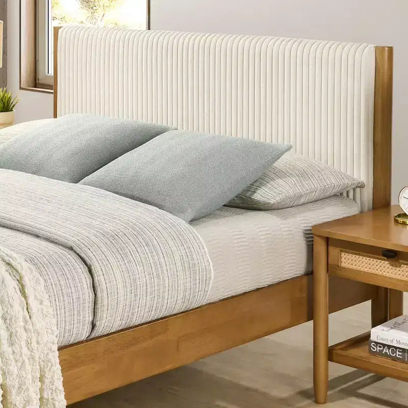 Vichy Rubberwood Platform Bed in Light Walnut